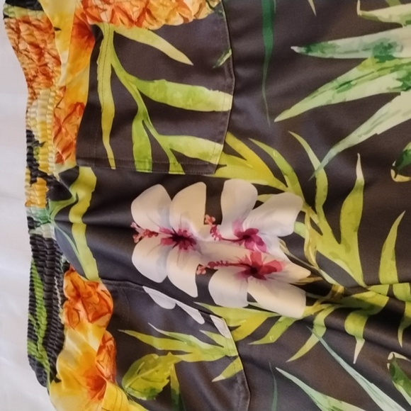 Fashion Nova Woman's Tropical Floral & Pineapple Print Pants, Size: L - Picture 11 of 14